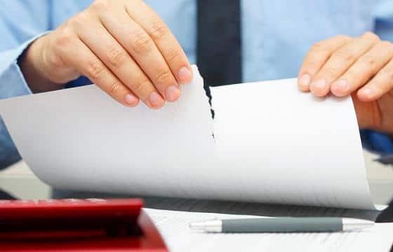 ANNULLAMENTO DEI CONTRATTI DI GAS E LUCE